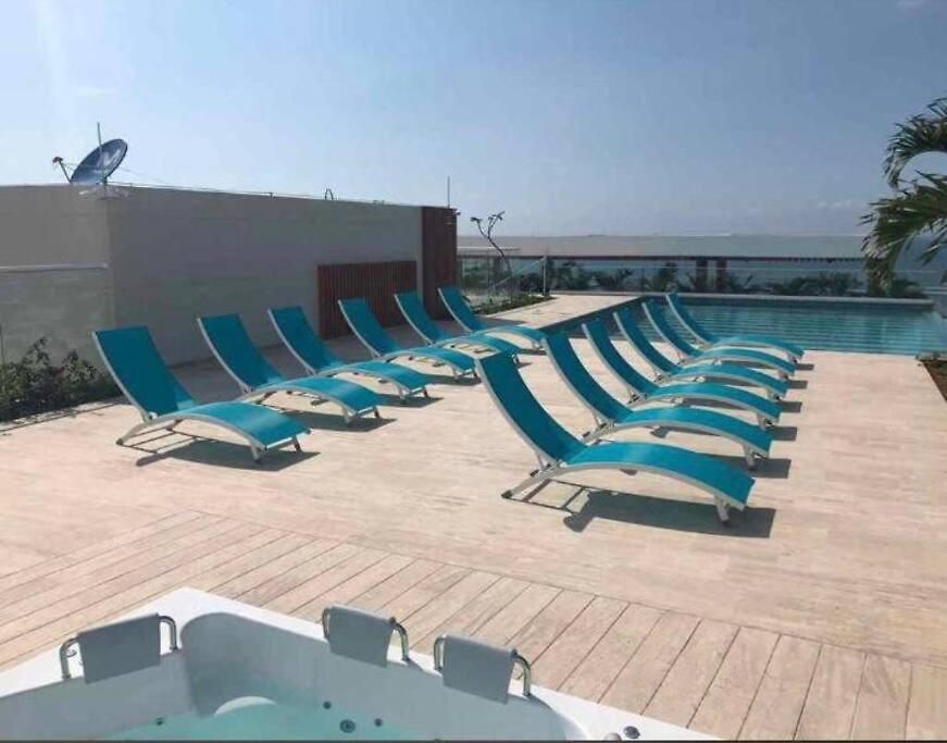 En Edificio Con Espectacular Terraza *