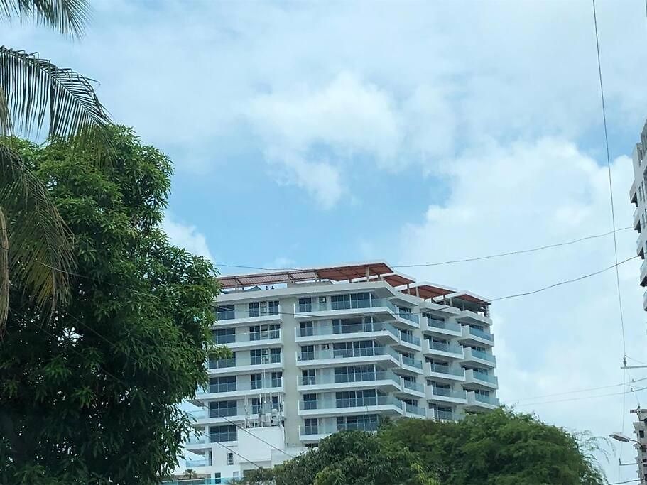 En Edificio Con Espectacular Terraza Apartamento *