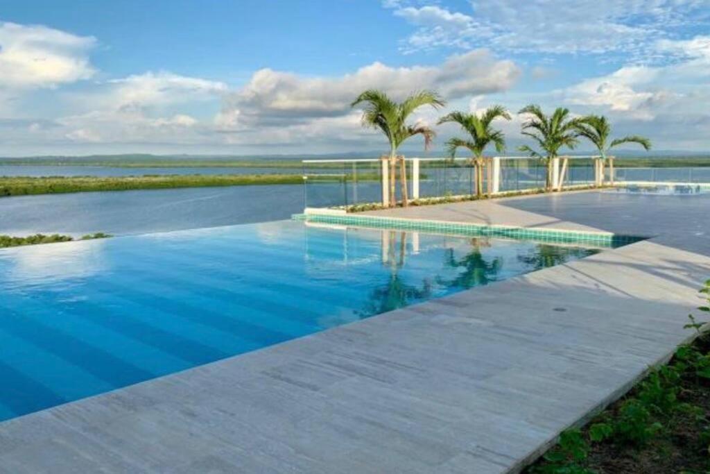 En Edificio Con Espectacular Terraza Apartamento Cartagena