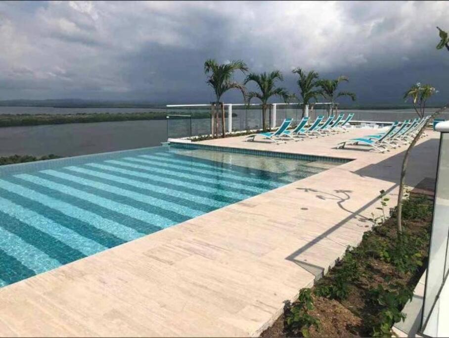 Apartamento En Edificio Con Espectacular Terraza Cartagena