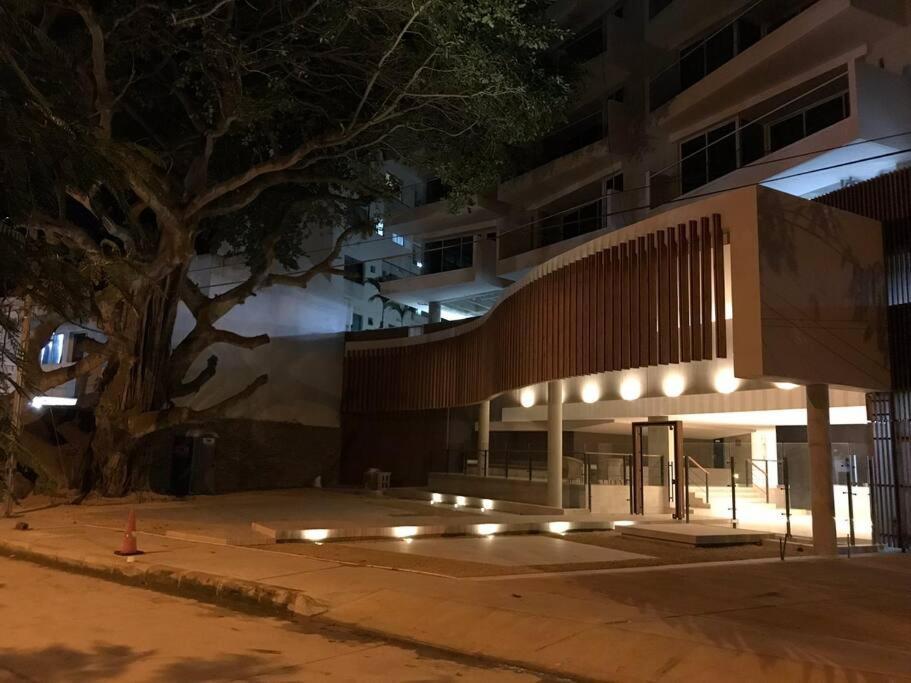 En Edificio Con Espectacular Terraza Apartamento Cartagena